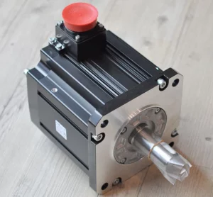 Серводвигатель  HG-SR52B оснащен тормозом